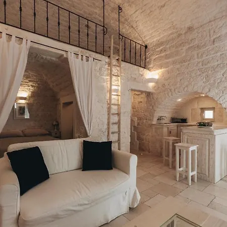 Casetta Garibaldi - Monolocale Storico Per Coppie A Ostuni Exterior foto