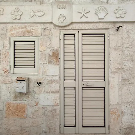 Casetta Garibaldi - Monolocale Storico Per Coppie A Ostuni Exterior foto